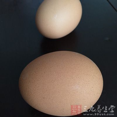 裡肌肉排2片，面包粉1杯，蛋黃2顆，低筋面粉1/2杯，美乃滋適量