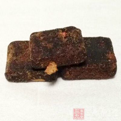 紅糖200克，酪乳110毫升