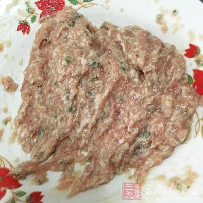 豬肉餡500克，色拉油