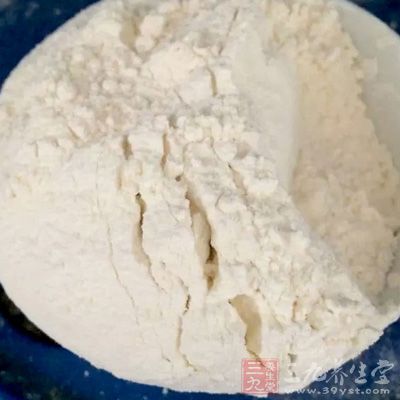 面粉200克,小蘇打1茶匙多點,鹽1茶匙 面粉200克,小蘇打1茶匙多點,鹽1茶匙