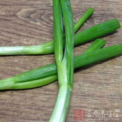 味精少許，蔥適量，姜適量，蒜適量