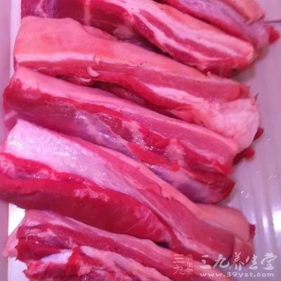 豬肉1塊，韓國烤肉醬，姜，蔥，醬油，鹽，味精