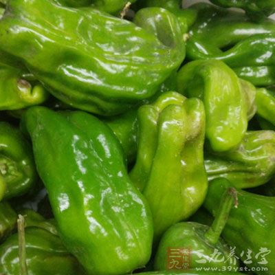 年糕，油，鱿魚，韓國辣醬，干辣椒，黑胡椒，蔥，青椒