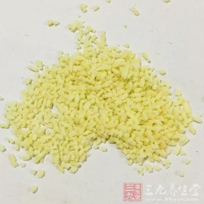 牛腩筋,鹵水,雞精,鹽與糖,麻油,紅油,香菜 牛腩筋,鹵水,雞精,鹽與糖,麻油,紅油,香菜