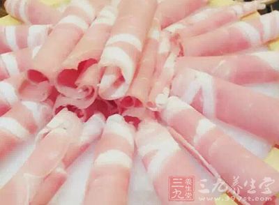 羊肉(後腿)300克，冬瓜200克