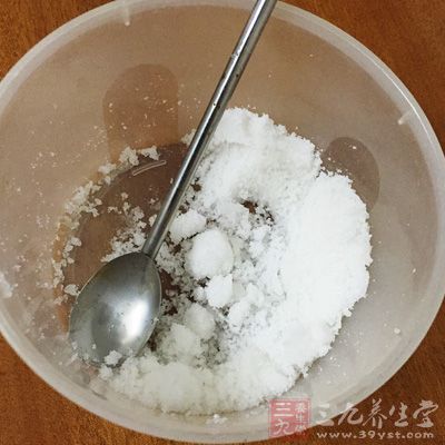 牛肉,叉燒醬或牛肉醬,紅油,糖,煮肉包,醬油,油 牛肉,叉燒醬或牛肉醬,紅油,糖,煮肉包,醬油,油