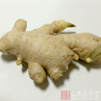 姜1塊，八角2個，紅棗4個