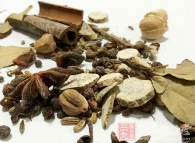 鴨蛋、花椒、五香八角、大蒜子、生姜、精鹽