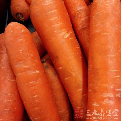 土豆、胡蘿卜、面粉 土豆、胡蘿卜、面粉