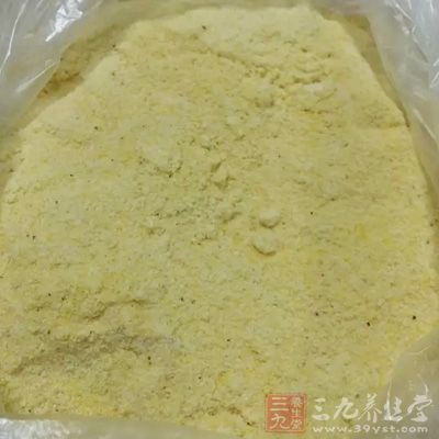 豇豆500克、玉米面粉50克、普通面粉100克 豇豆500克、玉米面粉50克、普通面粉100克