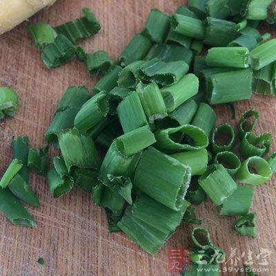 蔥，鹽，油，胡椒粉，耗油，醬油，雞粉