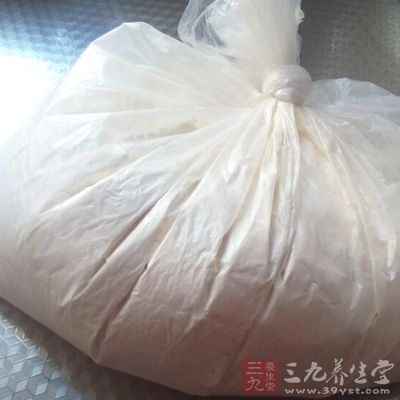 面粉,開水,白糖,香草粉,雞蛋液,奶油,油 面粉,開水,白糖,香草粉,雞蛋液,奶油,油
