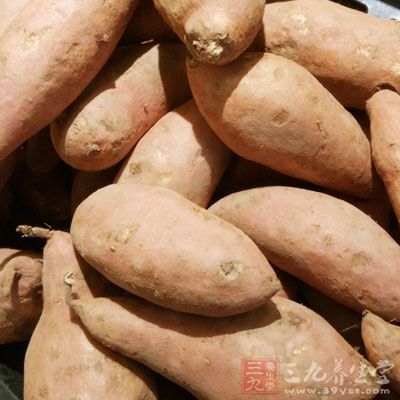 紅薯1根、芥菜2棵、雞腿肉100克、大米1杯