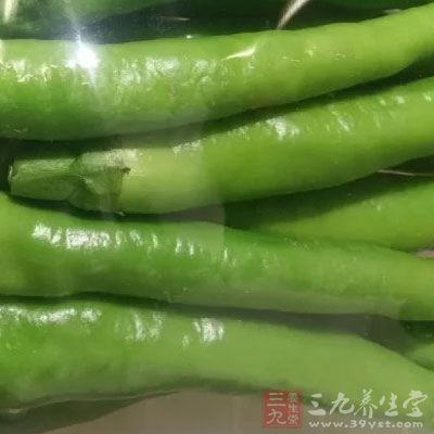 新鮮花甲500克，青辣椒1根