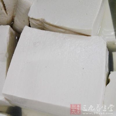 水豆腐一塊、蚝油30ml、茶樹菇老抽五滴、火麻油半湯勺、鹽半勺