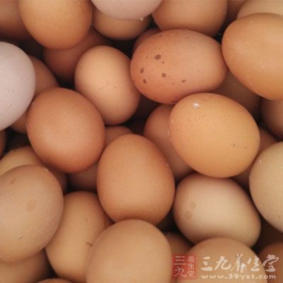 雞蛋100克，腌韭菜花20克，調料食鹽5克