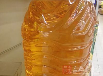花生醬150克,色拉油70克,糖粉60-70克 花生醬150克,色拉油70克,糖粉60-70克