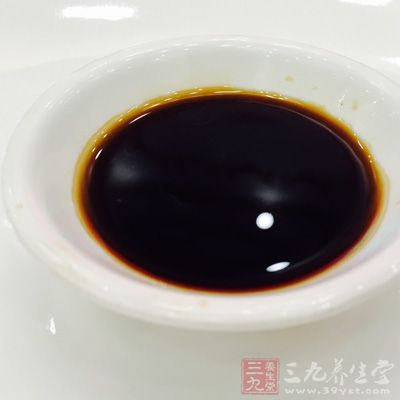 酸菜一包,豬大腸,姜兩片,醬油,鹽適量 酸菜一包,豬大腸,姜兩片,醬油,鹽適量