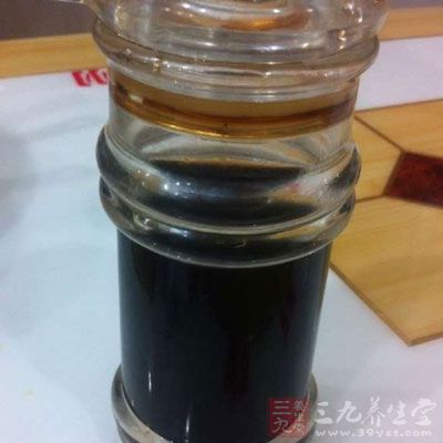 最後滴入少許老陳醋與適量香油，即可關火出鍋