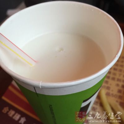 500ml牛奶，雞蛋2到3只，白糖若干