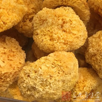 銀耳、蓮子各15克