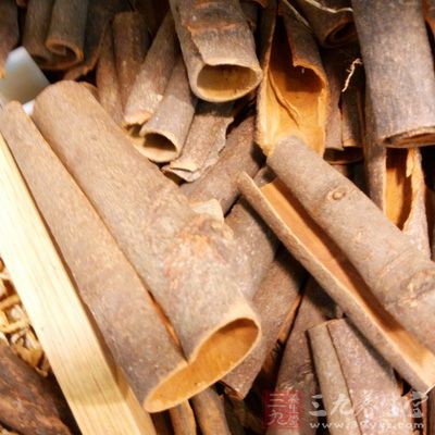八角、桂皮、陳皮各6克，花椒3克，白芷、山茶片各2克