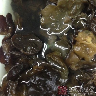 芹菜葉，黑木耳，白芝麻(熟)