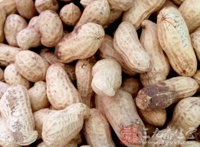 面粉250克，花生5克，瓜子仁5克，白芝麻5克