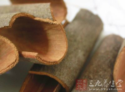 羊腿1000克、花椒10克、小茴香10克、桂皮6克 羊腿1000克、花椒10克、小茴香10克、桂皮6克