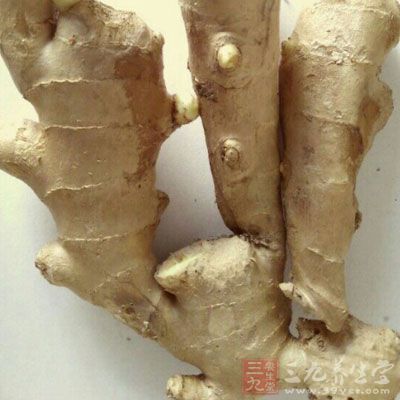 草魚或鯉魚一條，蔥、姜、蒜適量