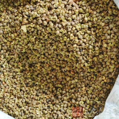 羊肉(瘦)1000克,花椒5克,茴香籽5克 羊肉(瘦)1000克,花椒5克,茴香籽5克