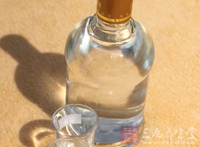 光雞1只,一杯花生油,一杯白酒 光雞1只,一杯花生油,一杯白酒
