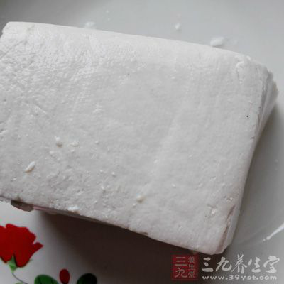 北豆腐,木耳,豬肉糜,雞蛋(一只),料酒 北豆腐,木耳,豬肉糜,雞蛋(一只),料酒
