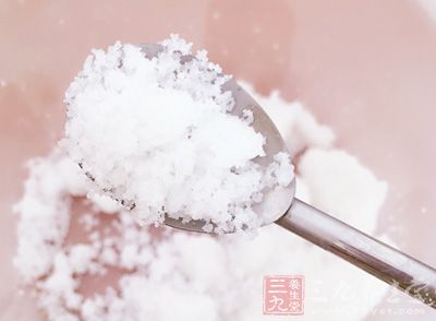 普通面粉130克，白砂糖20克
