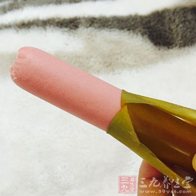 中粉、蚝油、自制辣椒油、各種素菜絲、火腿腸絲 中粉、蚝油、自制辣椒油、各種素菜絲、火腿腸絲