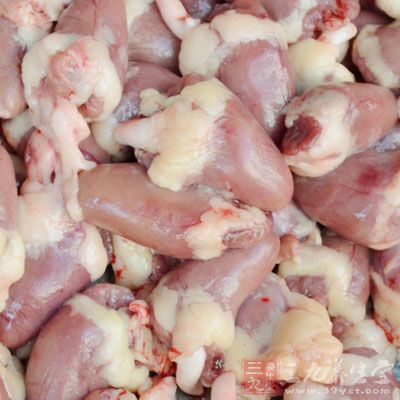 一只雞的雞雜(包括雞心、雞肝、雞胗、雞腸等)