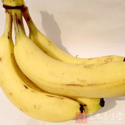 材料:香蕉,酸奶 材料:香蕉,酸奶