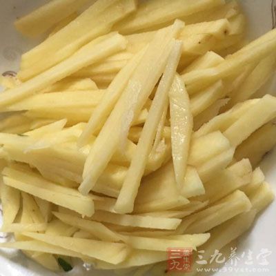 炒配菜的時候一定不要炒太熟，五成熟就好了