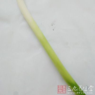 豬肉、抄手皮若干、蔥、姜、鹽、生抽