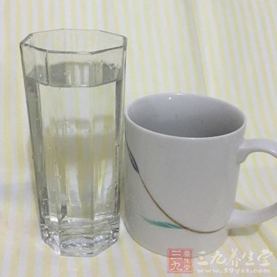 粘米粉120克、玉米澱粉35克、清水320克 粘米粉120克、玉米澱粉35克、清水320克