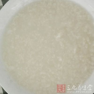 而百合煮粥的時候會有一些苦的味道