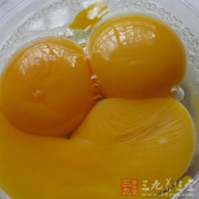 蛋打散攪拌幾下