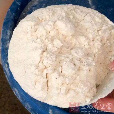 米粉200公克，樹薯粉90公克，椰漿1罐