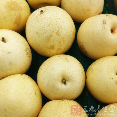 川貝(打成粉)10克、雪梨5個、羅漢果1個、冰糖適量 川貝(打成粉)10克、雪梨5個、羅漢果1個、冰糖適量