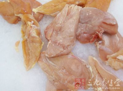 內酯豆腐、雞脯肉、蔥、姜、蒜