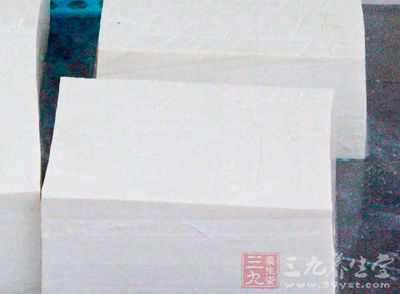 南豆腐250克、辣白菜100克