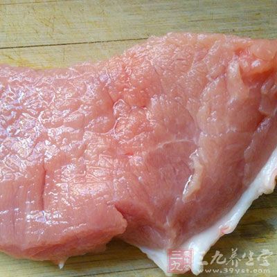 材料：苦瓜200克，豬瘦肉50克
