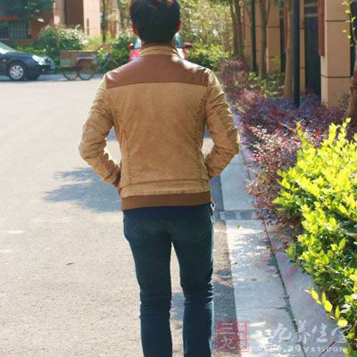 每天早上從家門口到公車站