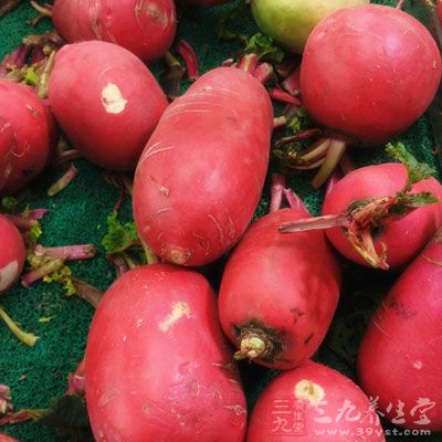 青蘿卜400克、紅蘿卜250克