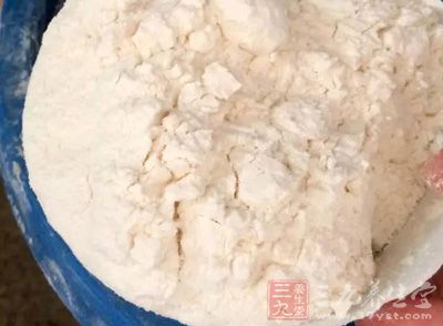 小麥粉120g,豌豆粉40g,紅糙米粉40g 小麥粉120g,豌豆粉40g,紅糙米粉40g